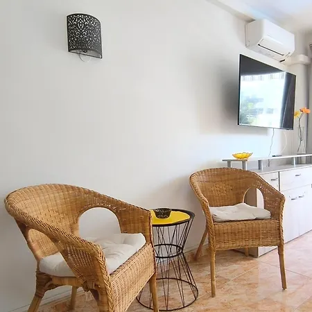 Apartment Atlantico - Pool, Ac, Parking, Close To The And Center