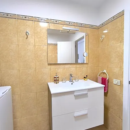 Apartment Atlantico - Pool, Ac, Parking, Close To The And Center